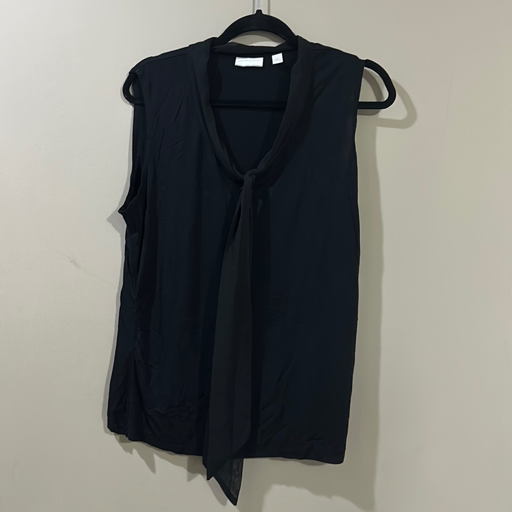 Sleeveless Blouse with tie detail